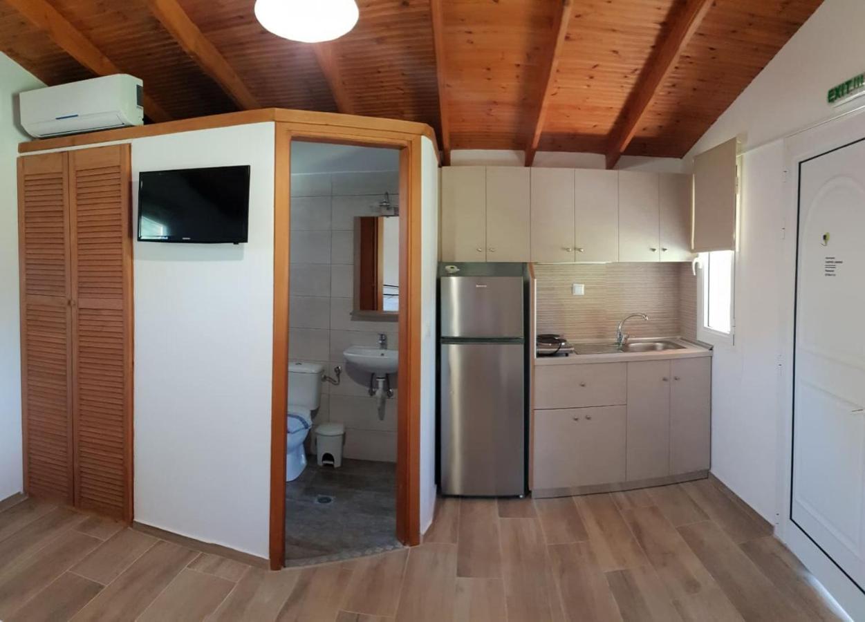 Camping Linaraki Apartments & Bungalows Сикия Экстерьер фото