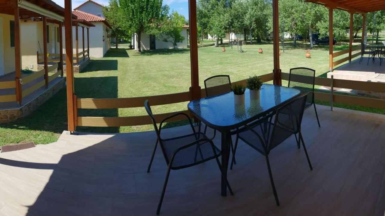 Camping Linaraki Apartments & Bungalows Сикия Экстерьер фото