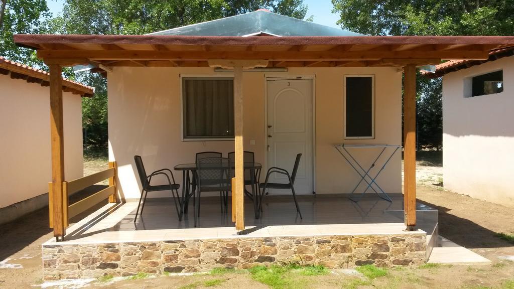 Camping Linaraki Apartments & Bungalows Сикия Экстерьер фото