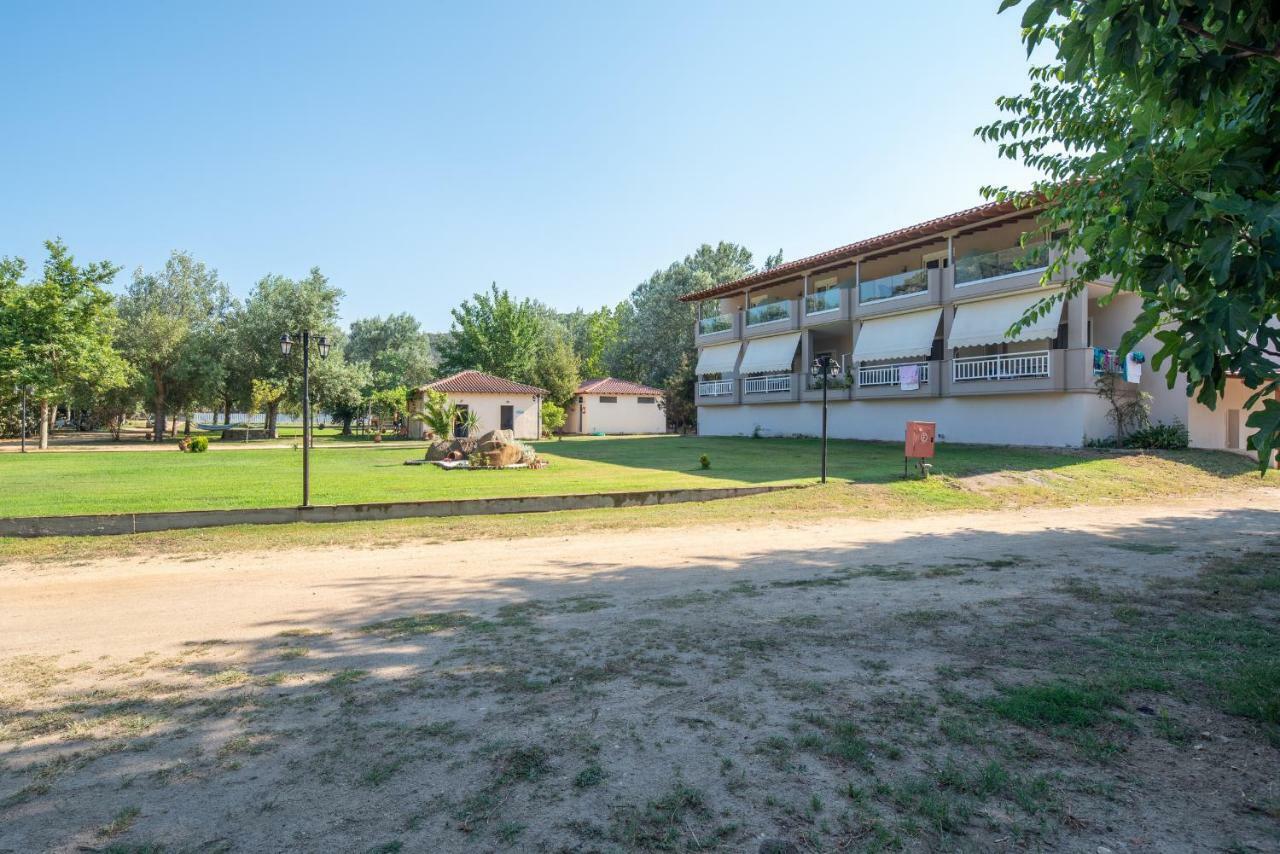 Camping Linaraki Apartments & Bungalows Сикия Экстерьер фото