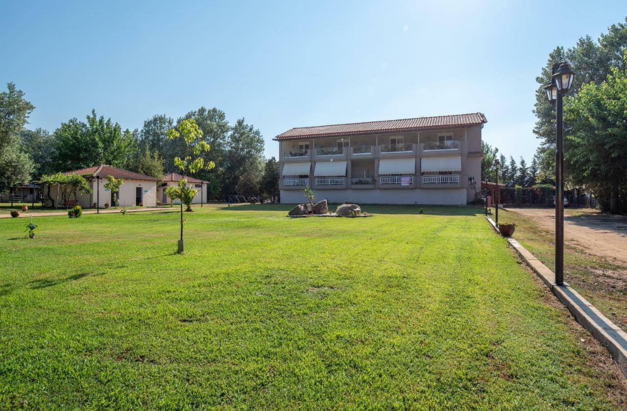 Camping Linaraki Apartments & Bungalows Сикия Экстерьер фото